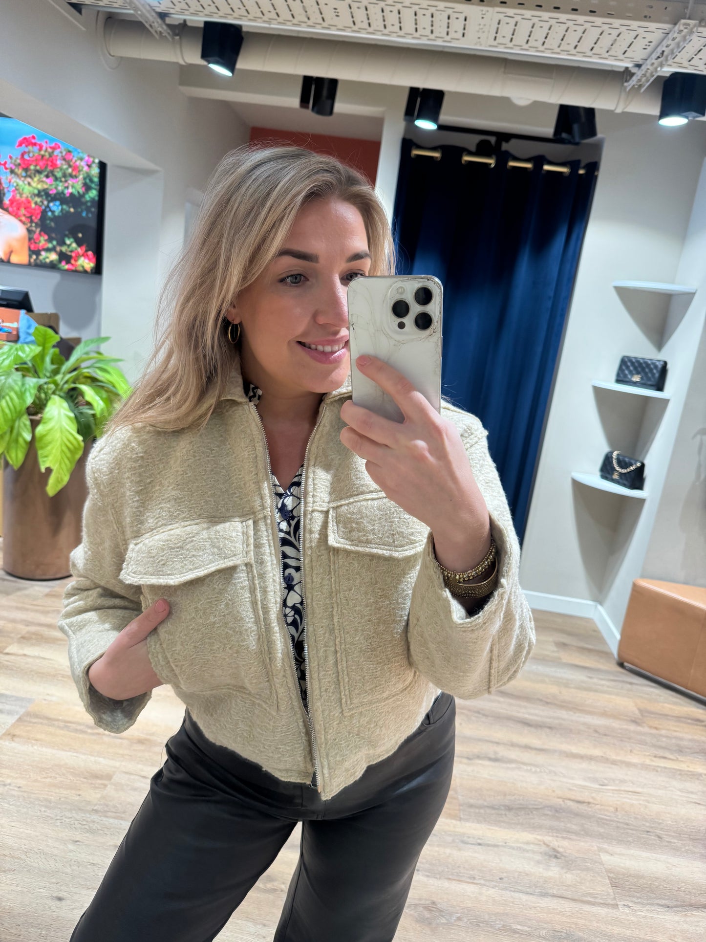 Beige jasje