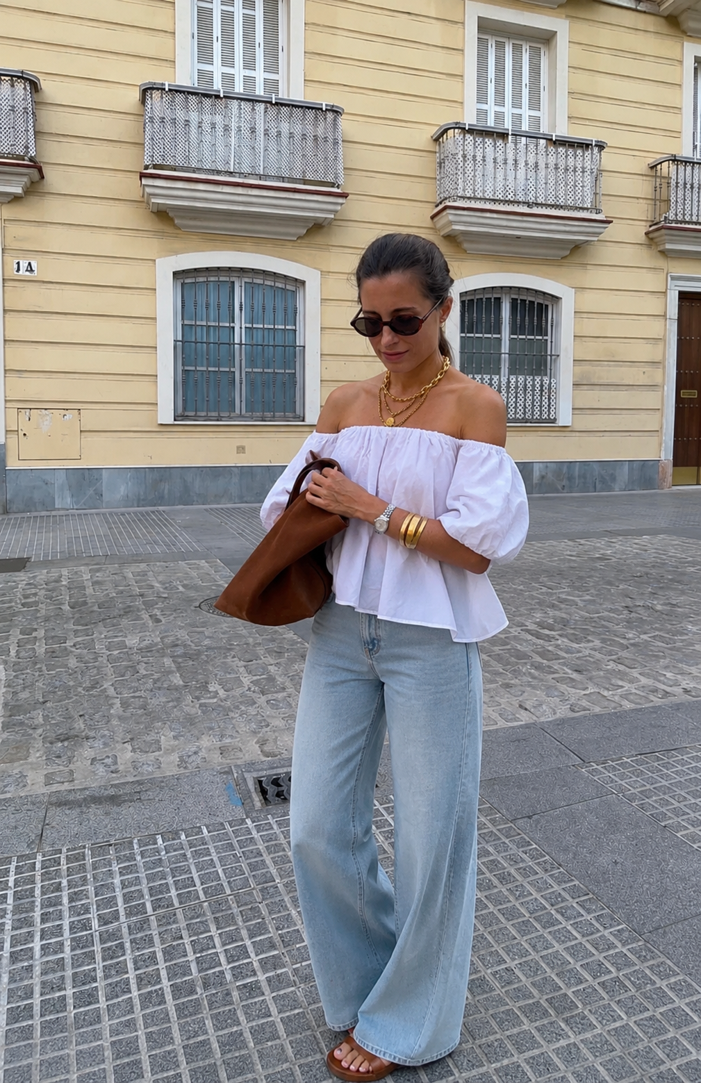 Strapless blouse wit