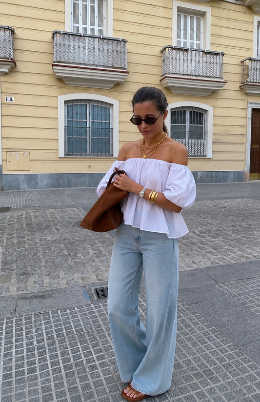 Strapless blouse wit