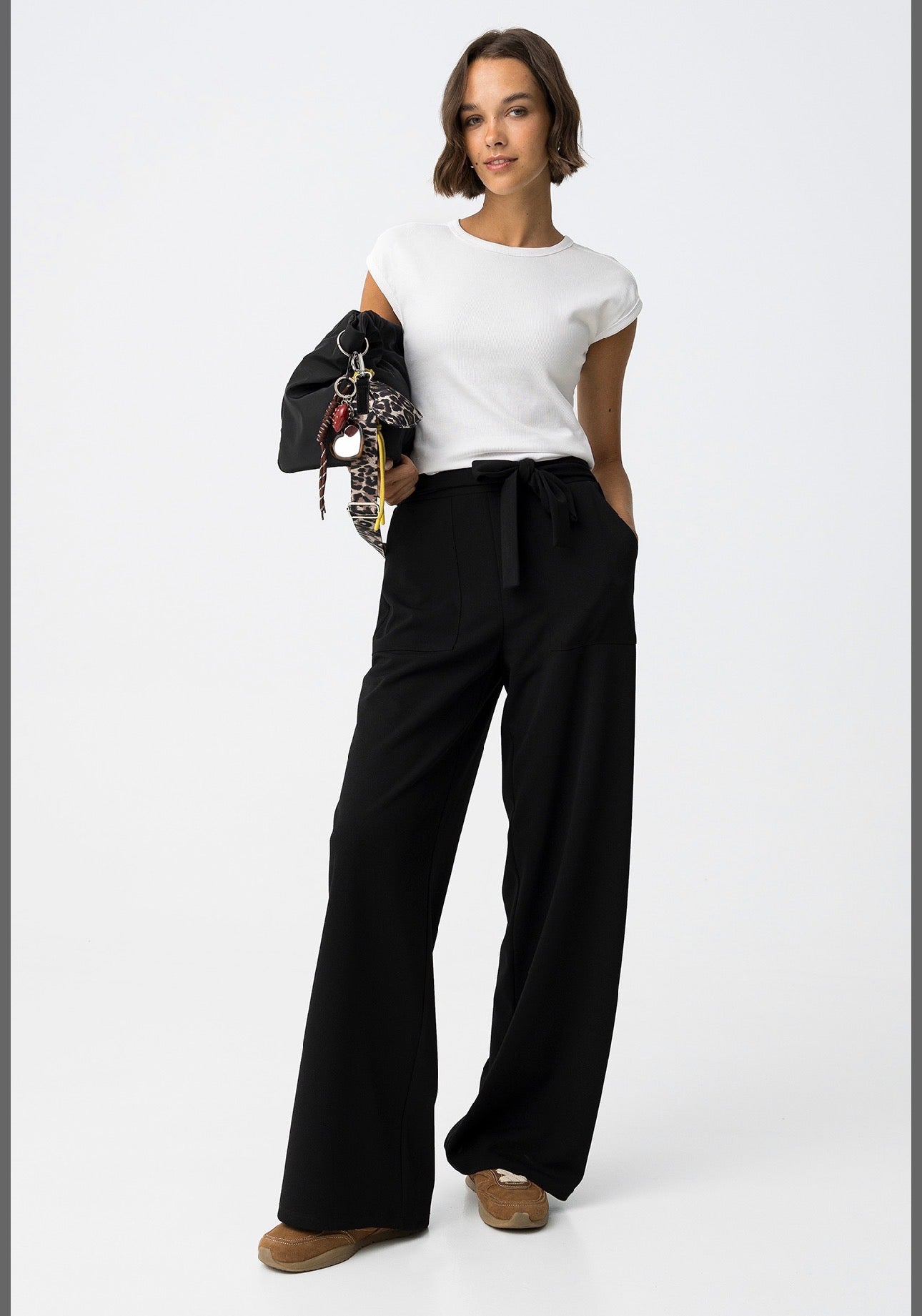 Zwarte pantalon strik