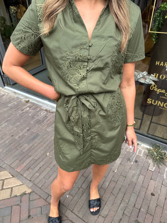 Broderie jurk army