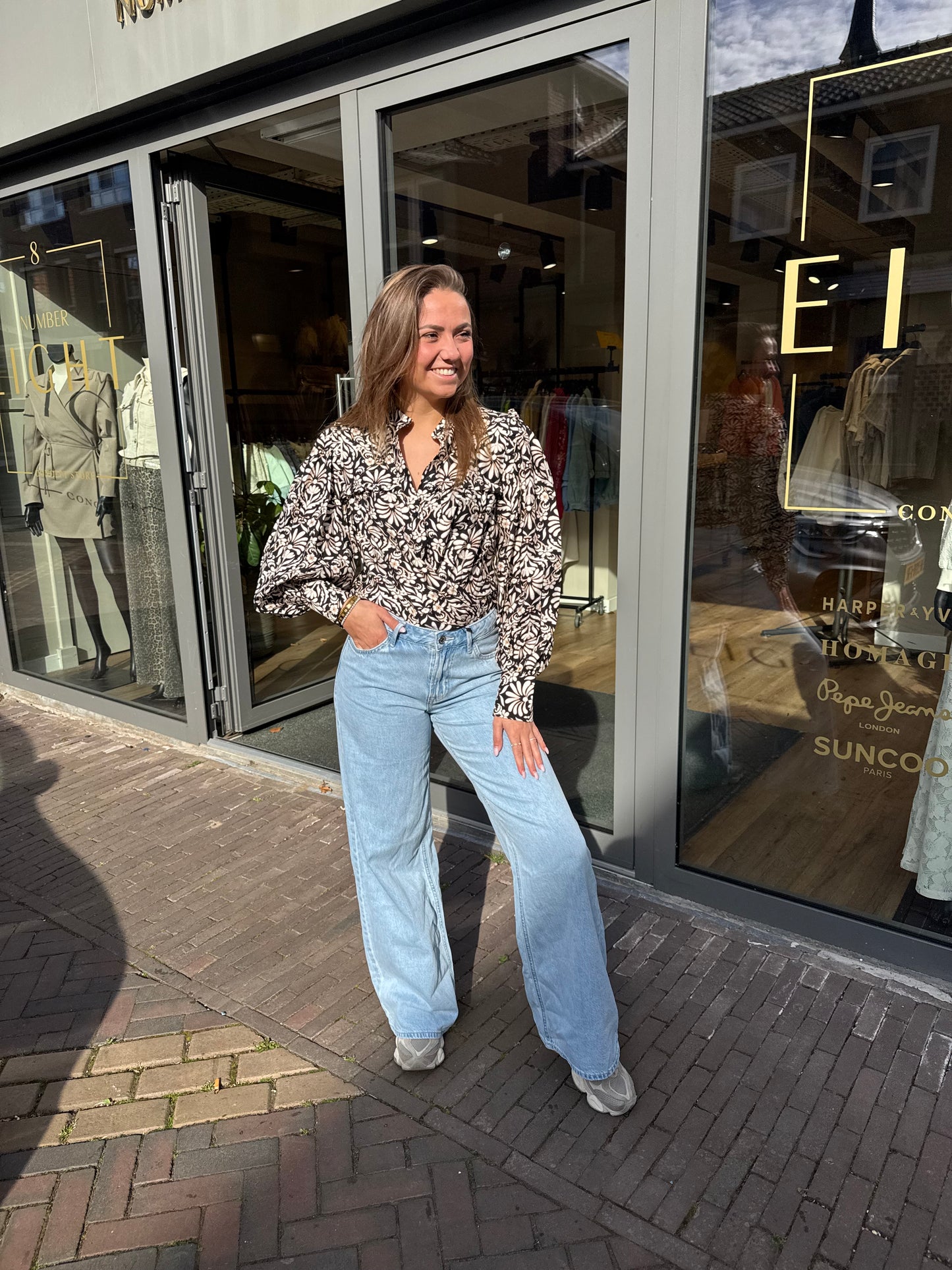 Blouse zwart/beige bloemen