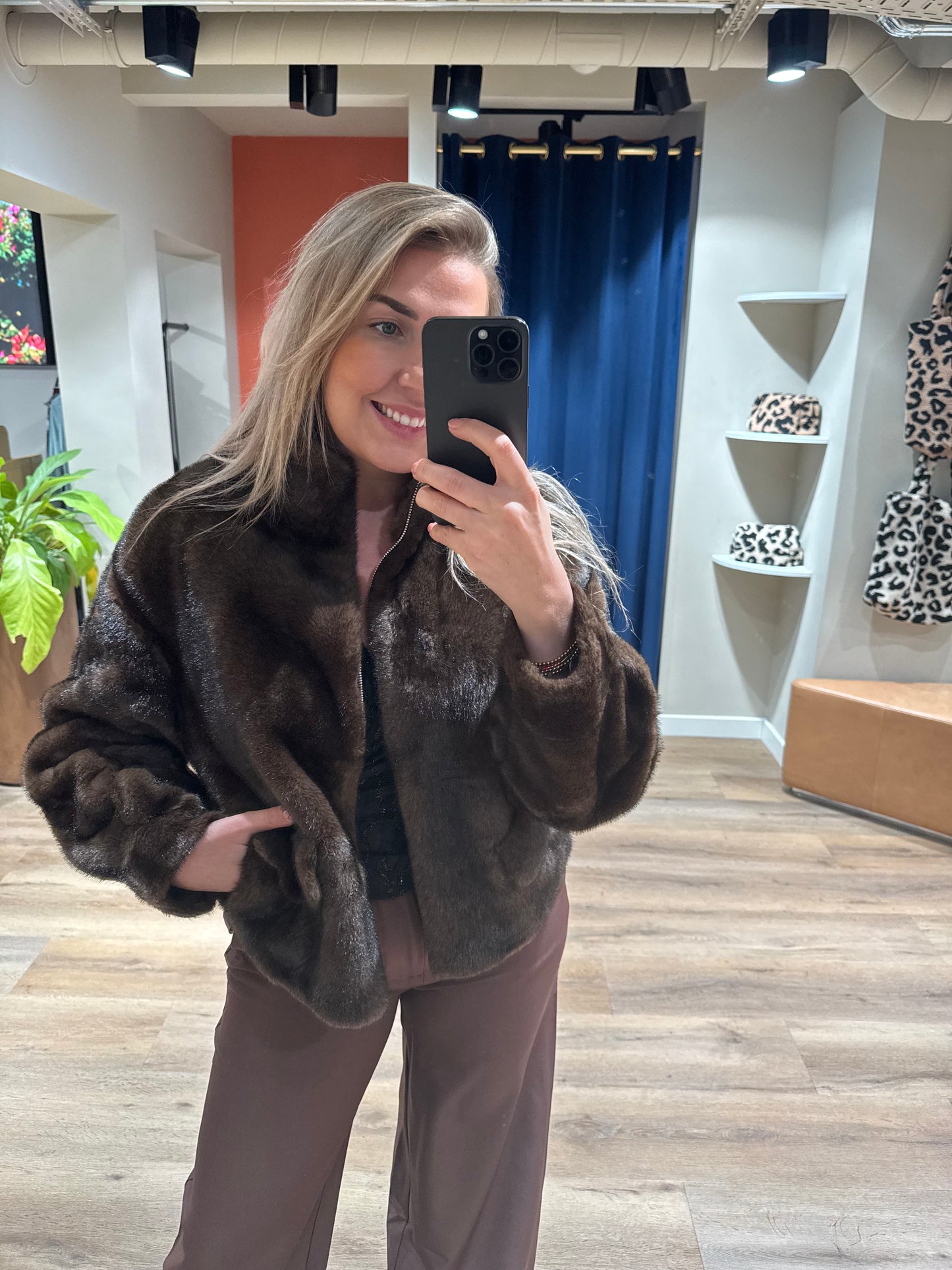 Faux fur jacket brown