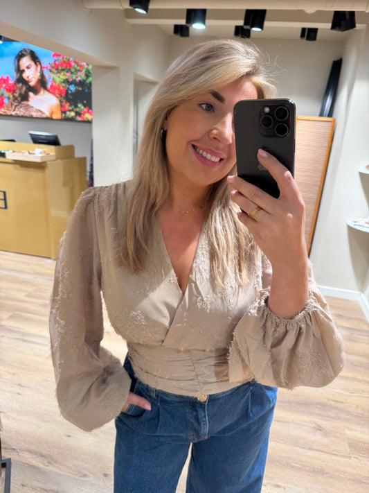 Taupe blouse taille