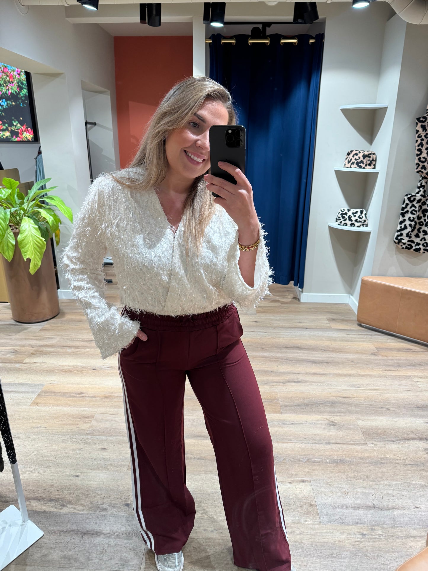 Broek witte streep Bordeaux