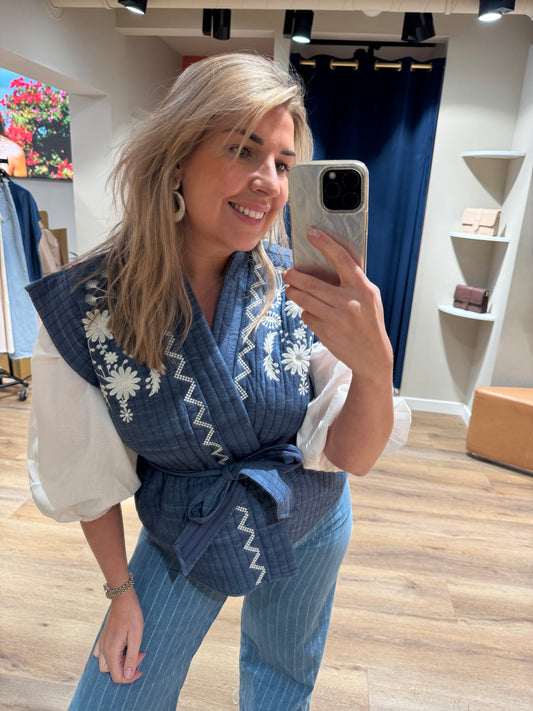Gilet denim detail