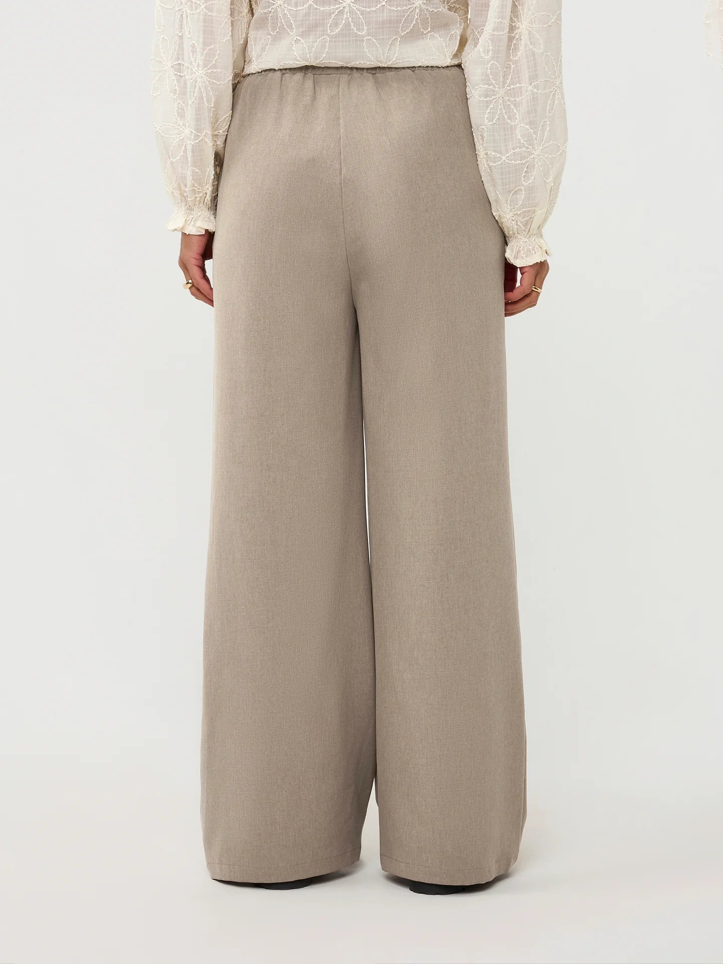 Yade pants stone Grey